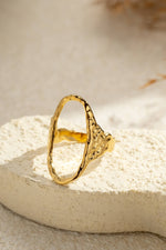Charger l'image dans la visionneuse de galerie, Bague Dorée Femme – Acier Inoxydable Martelé Forme Ovale