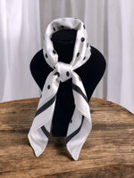 Charger l'image dans la visionneuse de galerie, Foulard à motif 68x68cm Noir