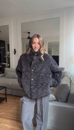 Charger l'image dans la visionneuse de galerie, Veste en moumoute