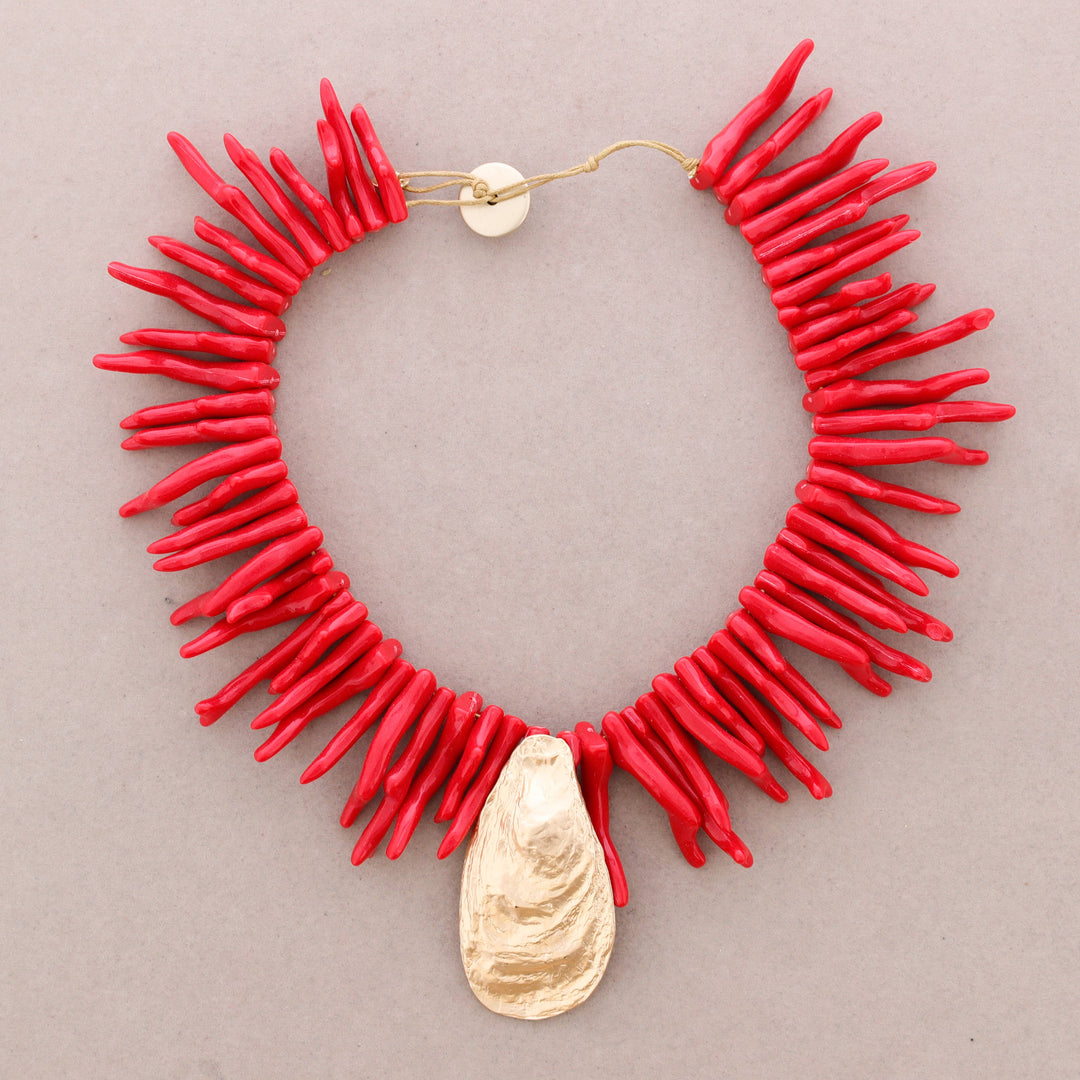 Collier : perles, résine, pendentif, coquillage, métal: Rouge