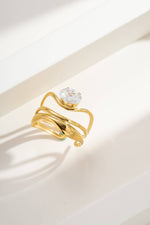 Charger l&#39;image dans la visionneuse de galerie, Bague Sculpture Éclat Cristal Doré en Acier Inoxydable
