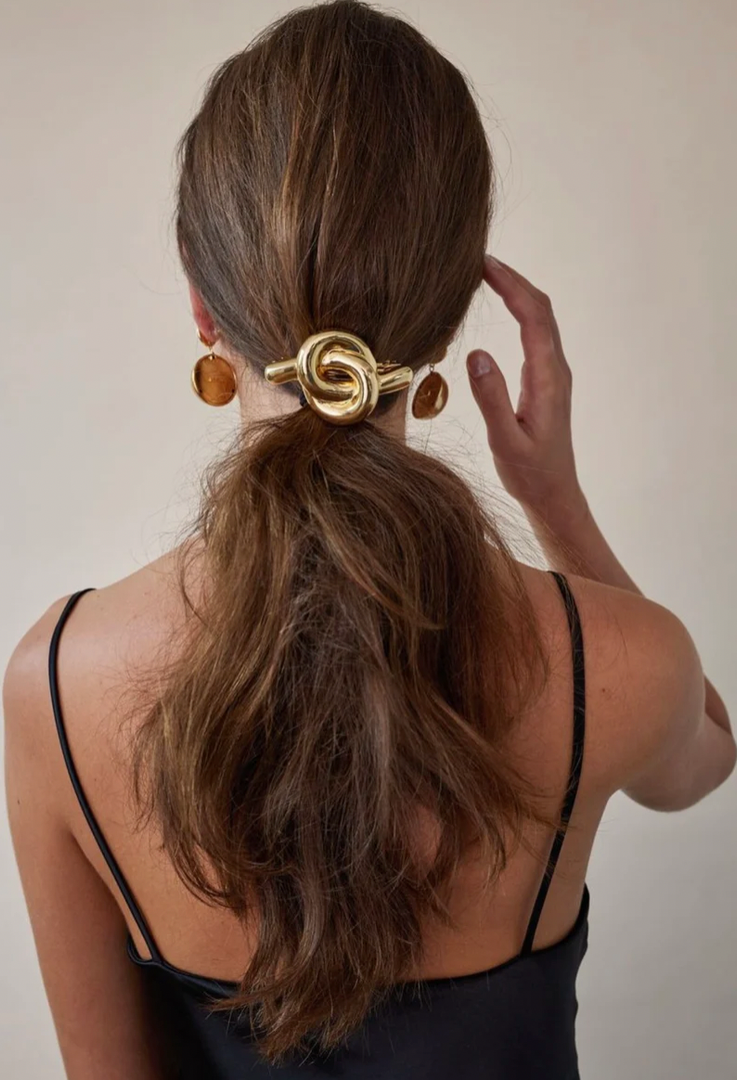PINCE À CHEVEUX NOUÉE: Or