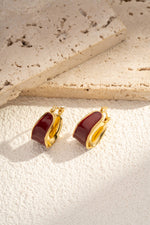 Charger l&#39;image dans la visionneuse de galerie, Créoles Émaillée Bordeaux Bord Doré Acier Inoxydable
