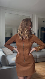 Charger l'image dans la visionneuse de galerie, Robe zippée effet suédine - Caramel