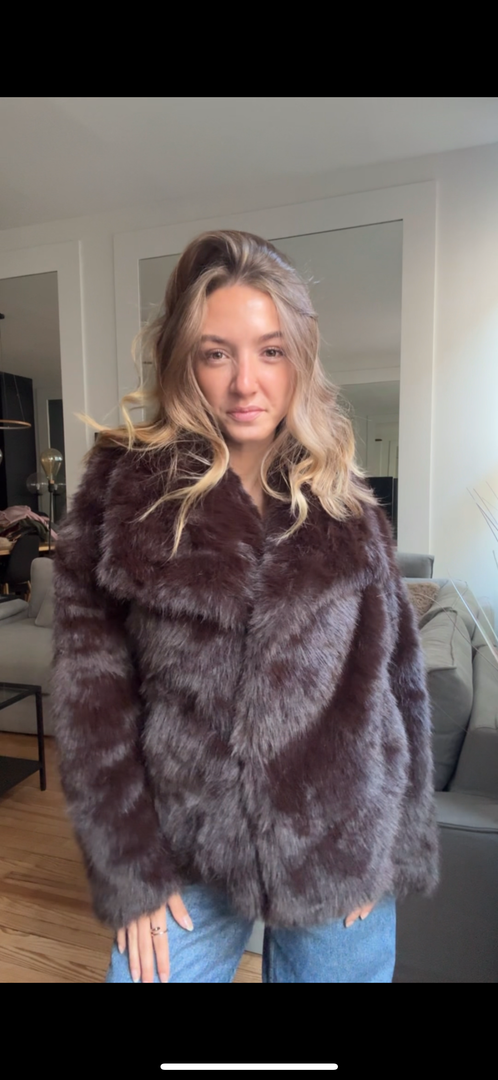 Veste en fausse fourrure gros col