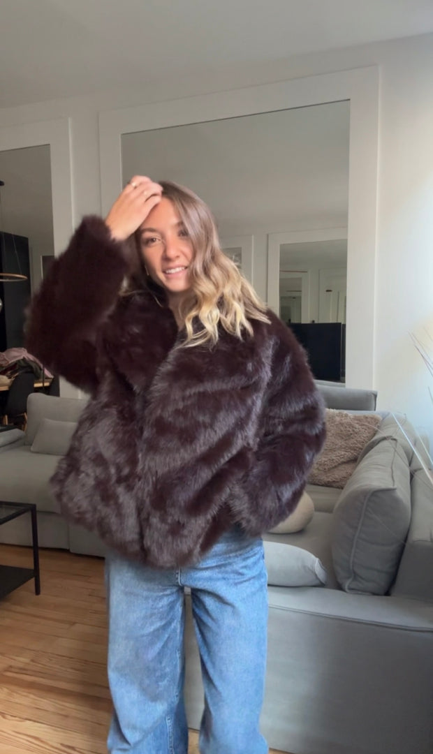 Veste en fausse fourrure gros col