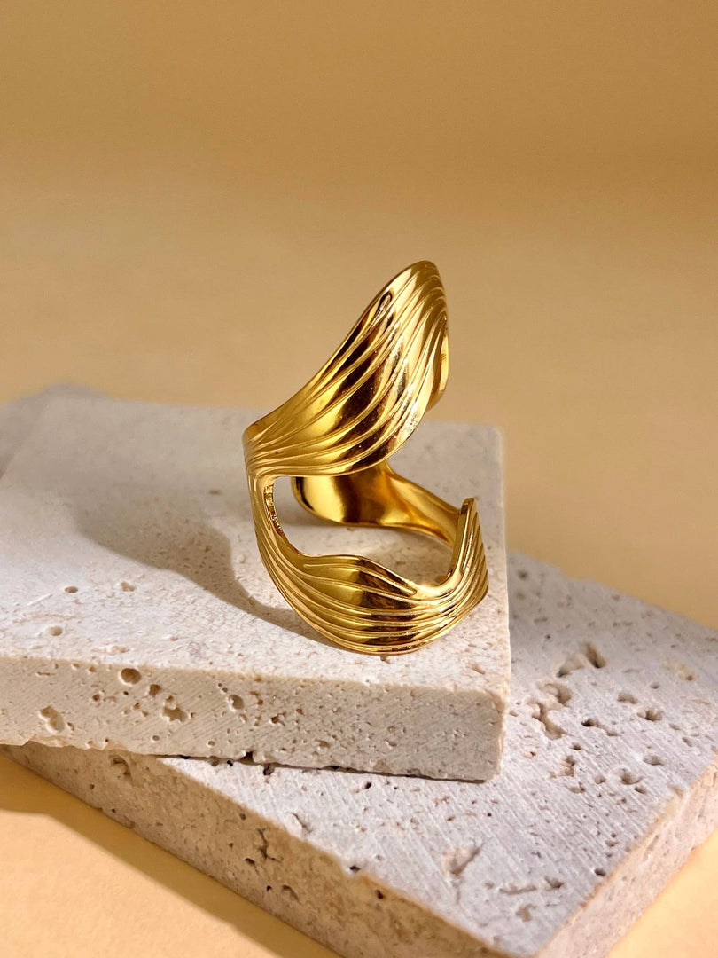 Bague acier inoxydable ajustable  doré  design vague moderne